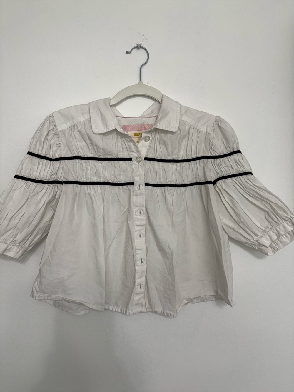 Maeve White Button-Front Puff Sleeve Blouse with Black Trim